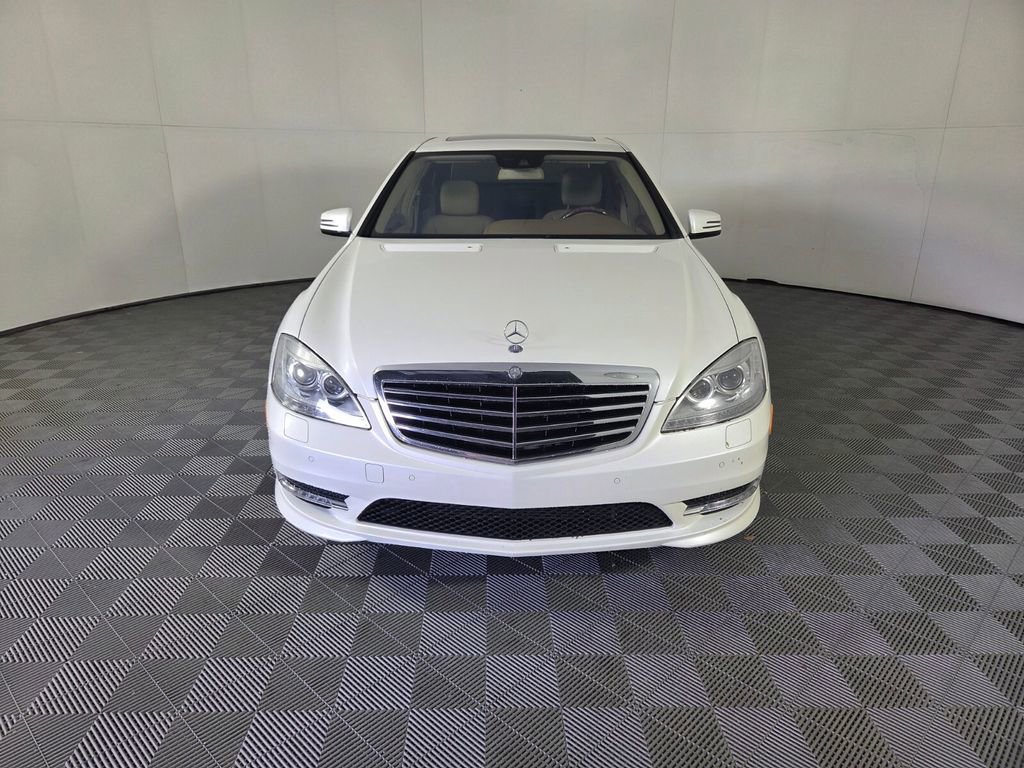 Used 2011 Mercedes-Benz S 550 4MATIC image 3