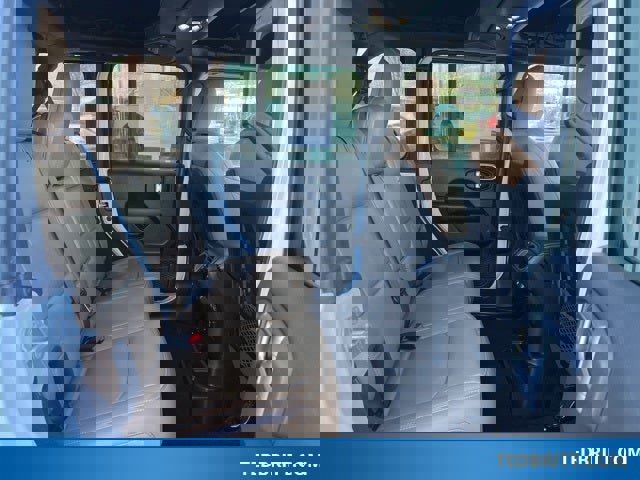 Used 2022 Jeep Wrangler Unlimited Rubicon w/ Cold Weather Group image 19