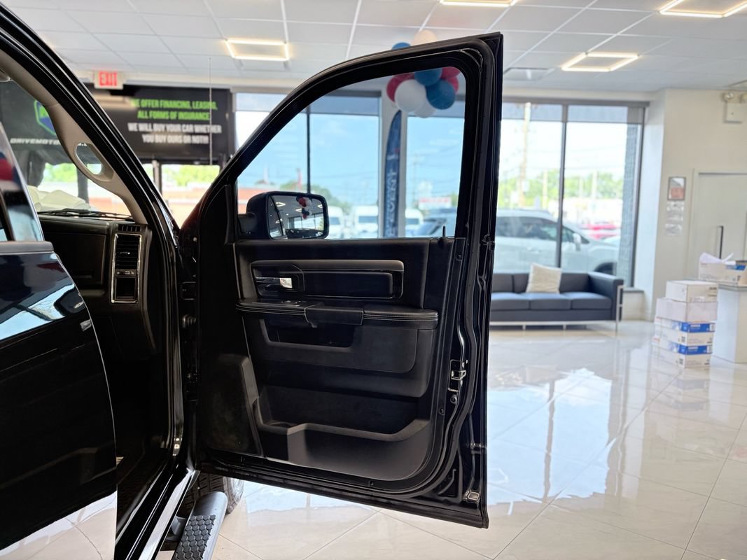 Used 2017 RAM 1500 Sport w/ Black Ram 1500 Sport Group AWD/4WD image 36