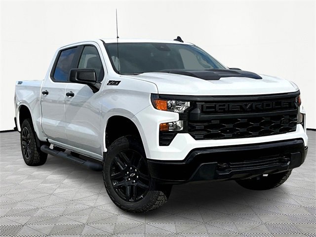 New 2026 Chevrolet Silverado 1500 Custom Trail Boss w/ Dark Appearance Package