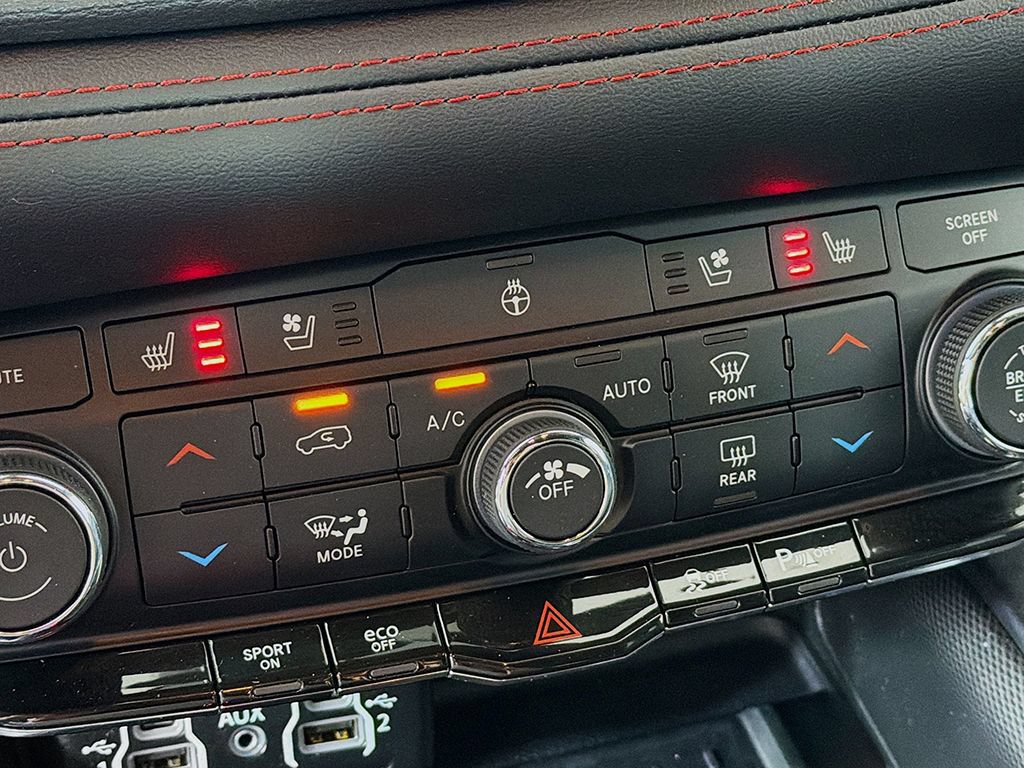 Used 2025 Dodge Durango R/T w/ Blacktop Package AWD/4WD image 44