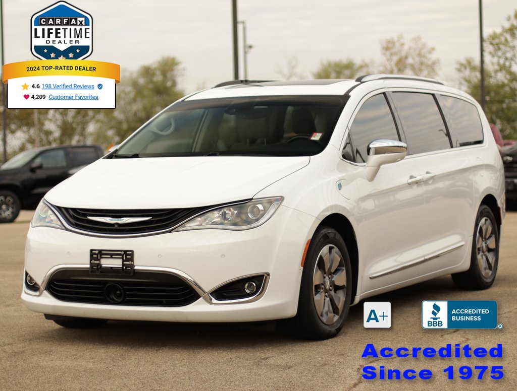 Used 2018 Chrysler Pacifica Limited w/ Advanced Safetytec Group image 3
