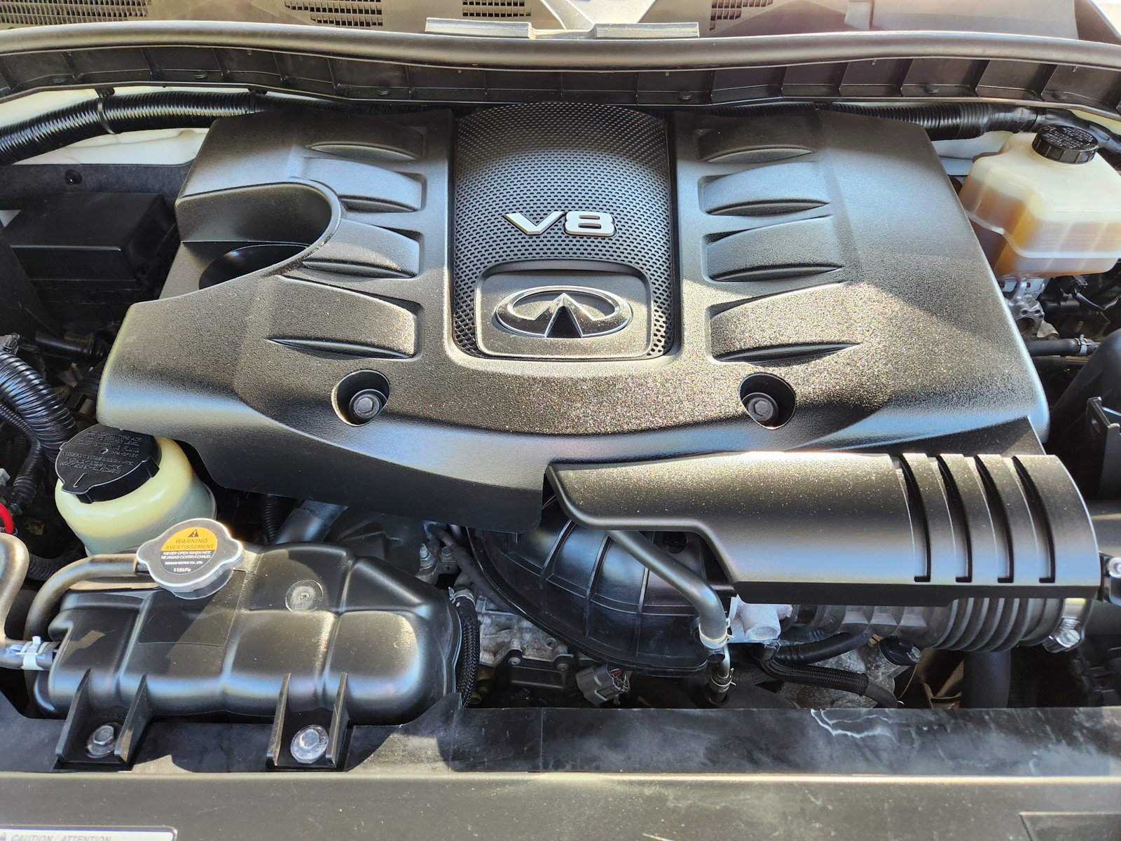 Used 2018 INFINITI QX80 4WD w/ Deluxe Technology Package image 9