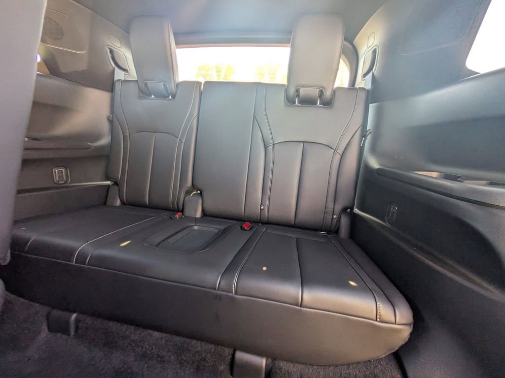 Certified 2025 INFINITI QX60 Luxe w/ Black Edition image 15