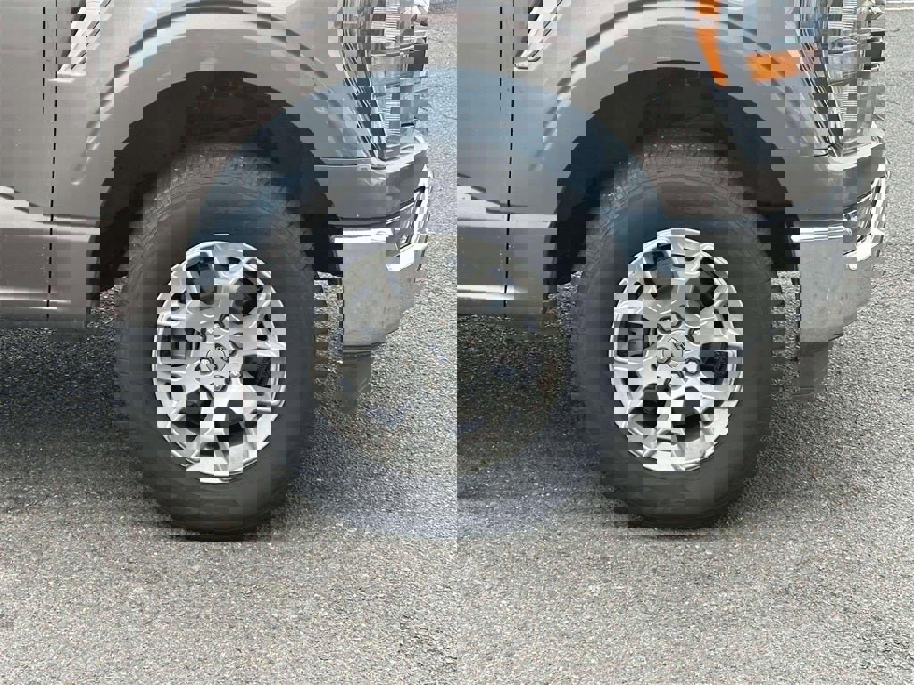 Used 2023 Ford F150 XLT image 8