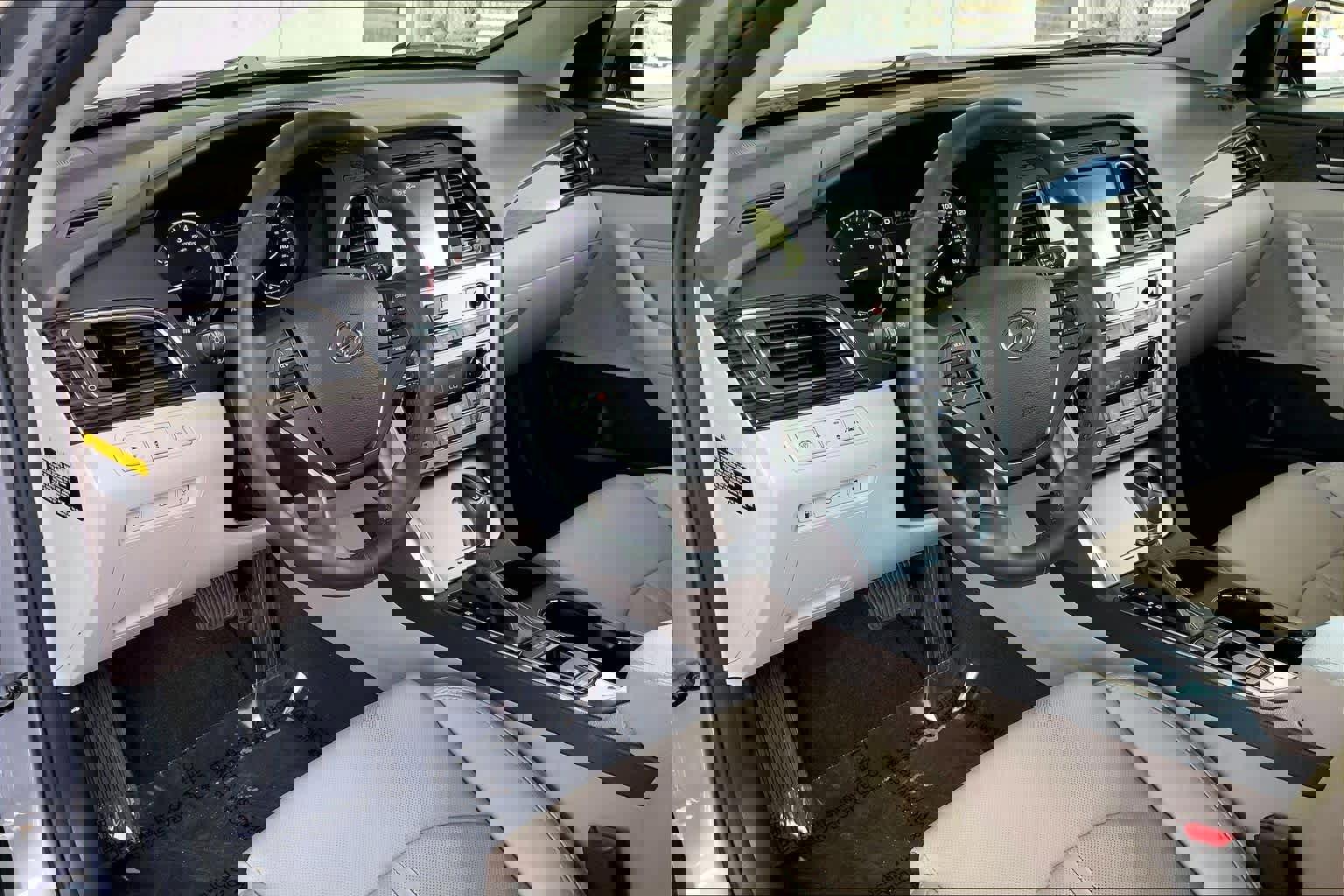 Used 2016 Hyundai Sonata Limited w/ Option Group 05 image 18