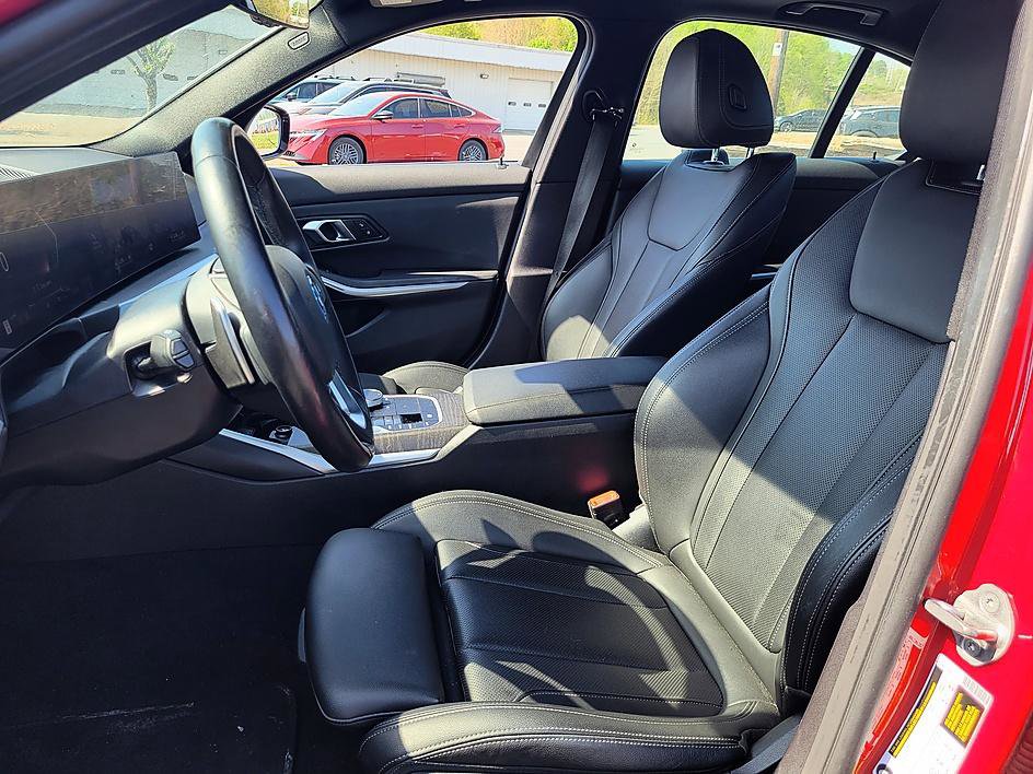 Used 2024 BMW 330e xDrive image 11