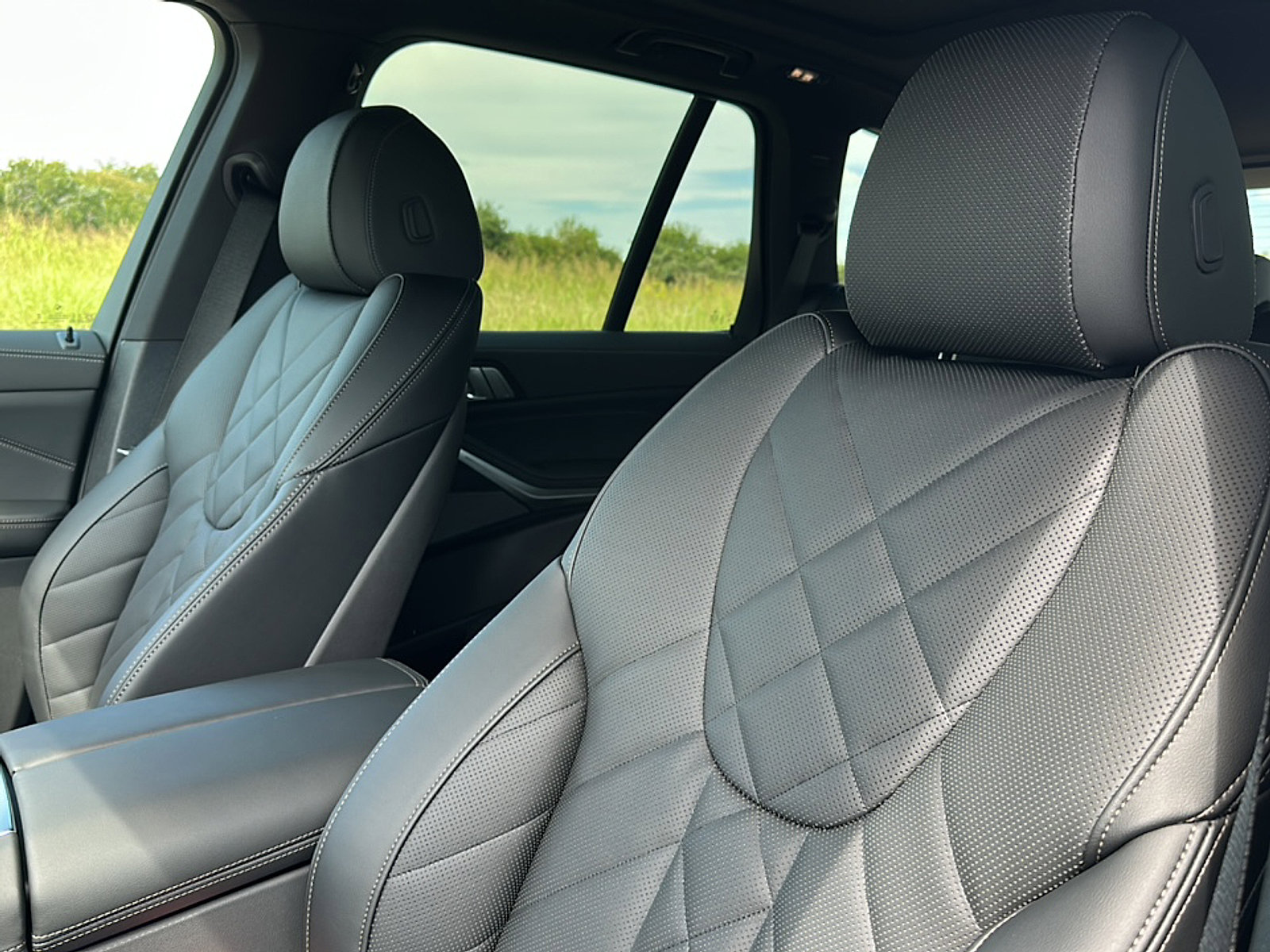 New 2026 BMW X5 sDrive40i w/ M Sport Package image 11