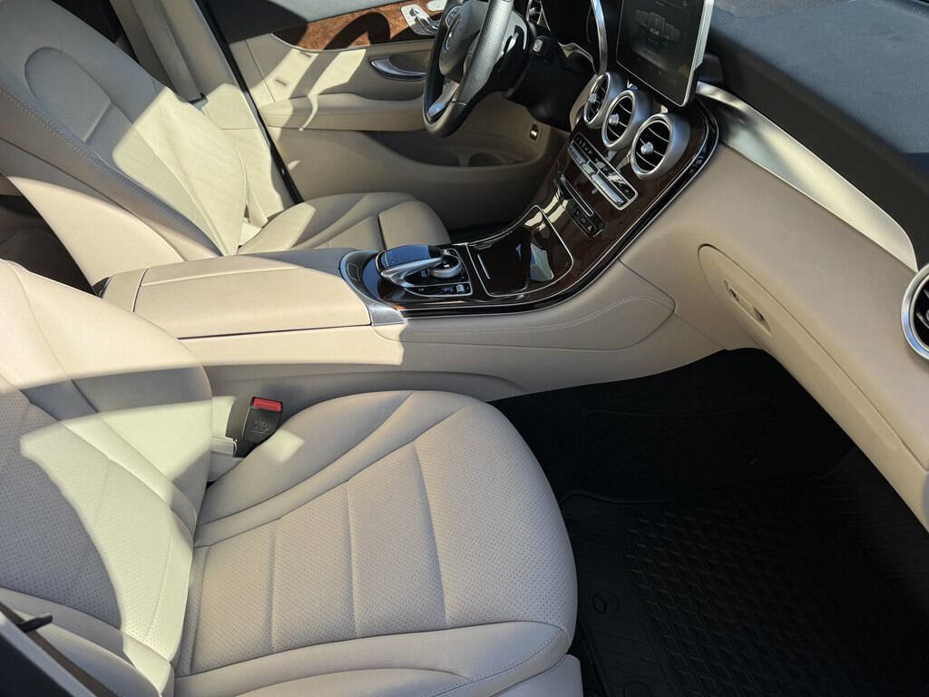 Used 2016 Mercedes-Benz GLC 300 w/ Multimedia Package image 14