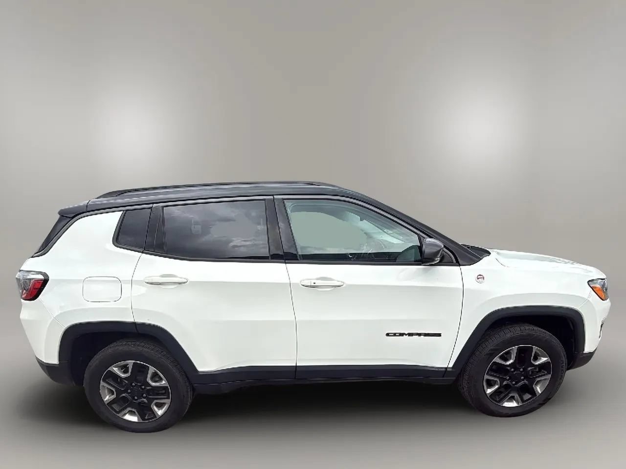 Used 2017 Jeep Compass Trailhawk w/ Navigation Group AWD/4WD image 6