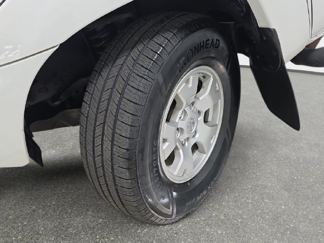 Used 2015 Toyota Tacoma 4x4 Double Cab w/ TRD Off-Road Package image 29