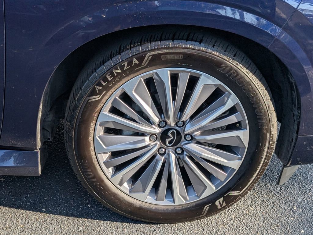 Used 2025 INFINITI QX80 Luxe image 9