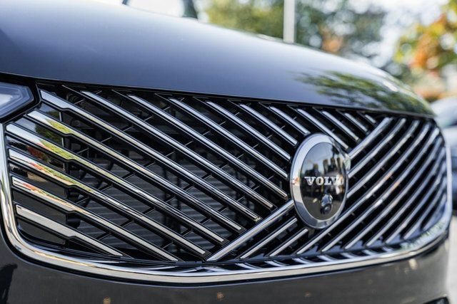 New 2026 Volvo XC90 B6 Plus w/ Protection Package Premier image 11