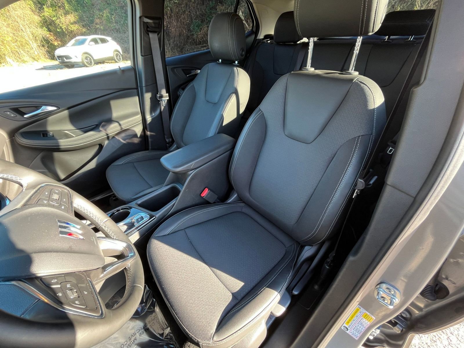 Used 2025 Buick Encore GX Preferred image 31