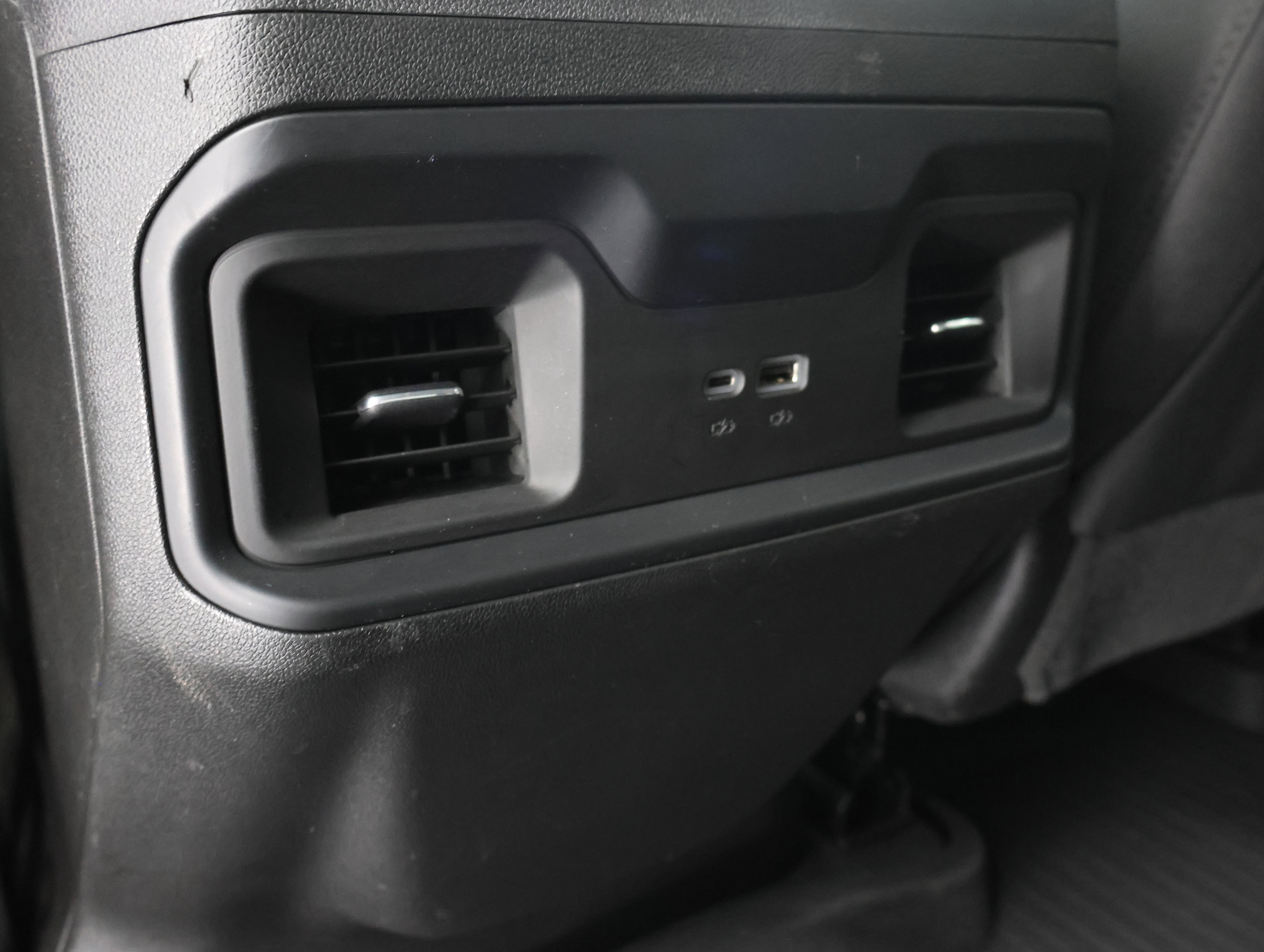 Used 2024 Chevrolet Silverado 2500 LT AWD/4WD image 35