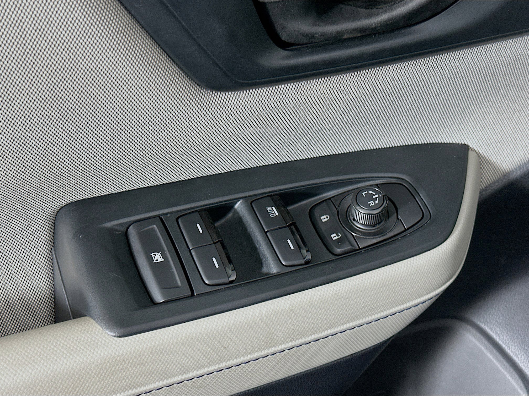 Used 2025 Subaru Forester AWD/4WD image 15