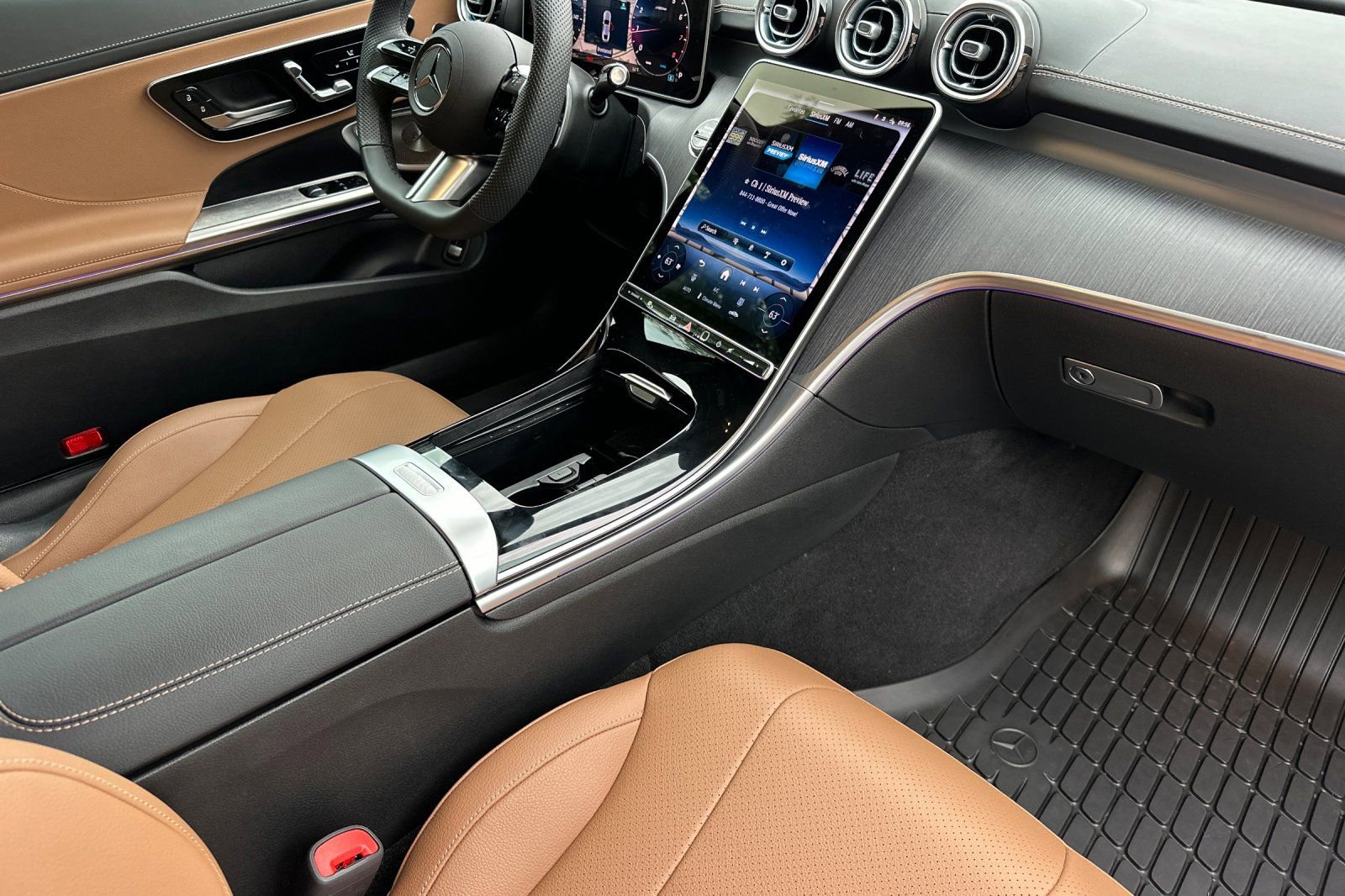 Used 2025 Mercedes-Benz CLE 300 4MATIC Coupe image 13