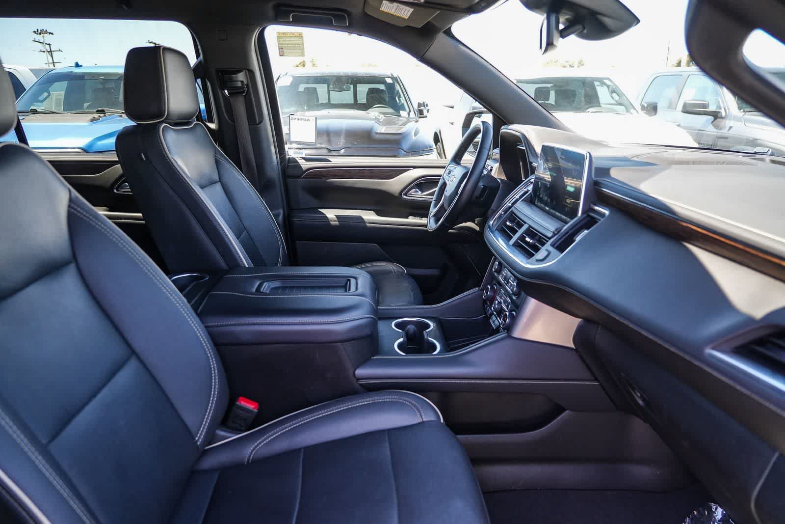 Used 2024 Chevrolet Suburban Premier AWD/4WD image 16