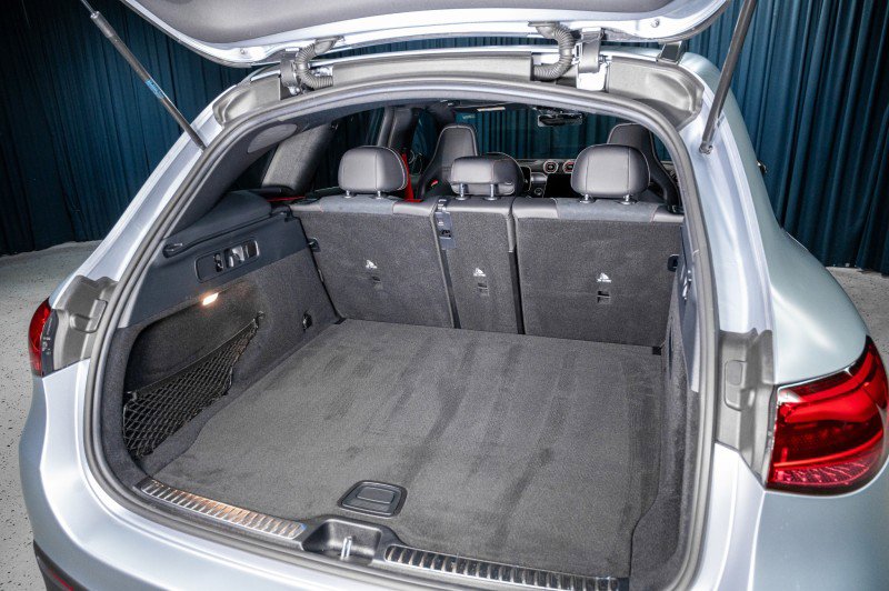 Used 2024 Mercedes-Benz GLC 43 AMG 4MATIC image 6