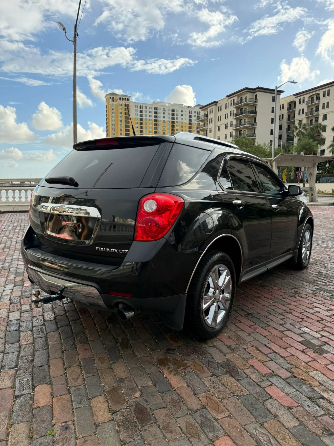 Used 2011 Chevrolet Equinox LTZ w/ LPO, Protection Package FWD image 9