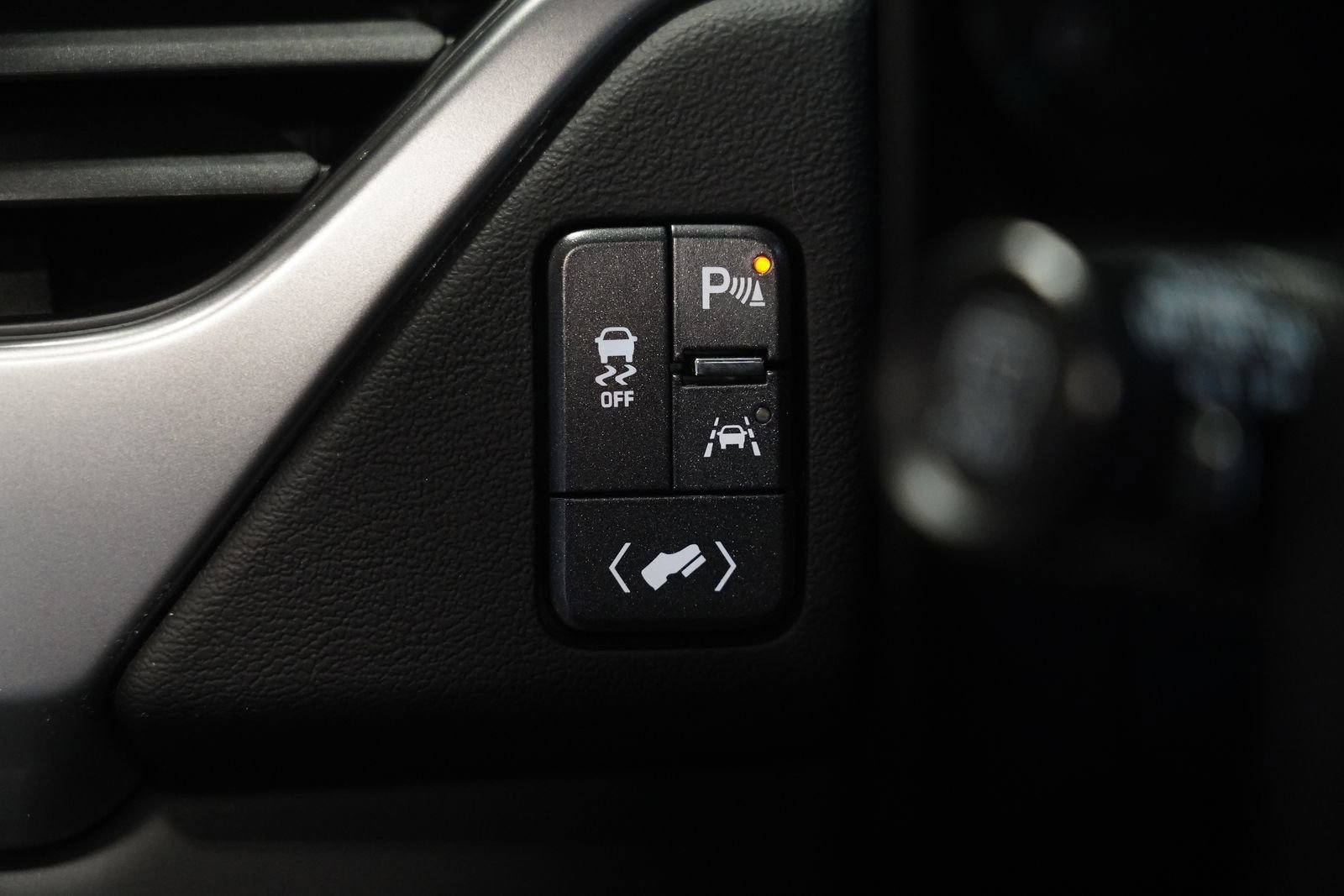 Used 2018 Chevrolet Tahoe LT image 26