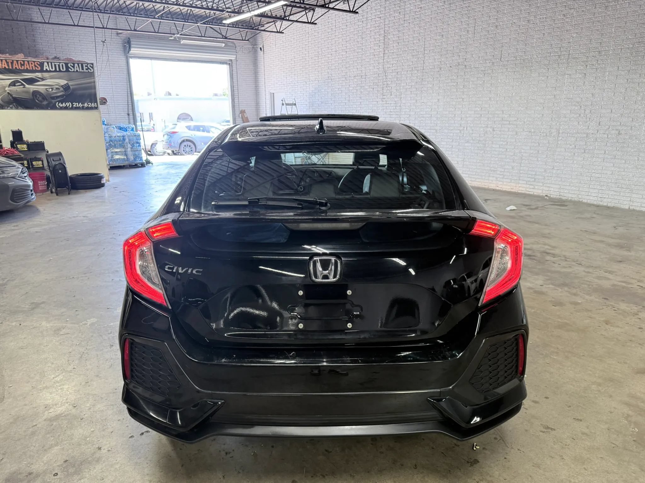 Used 2018 Honda Civic EX-L image 4