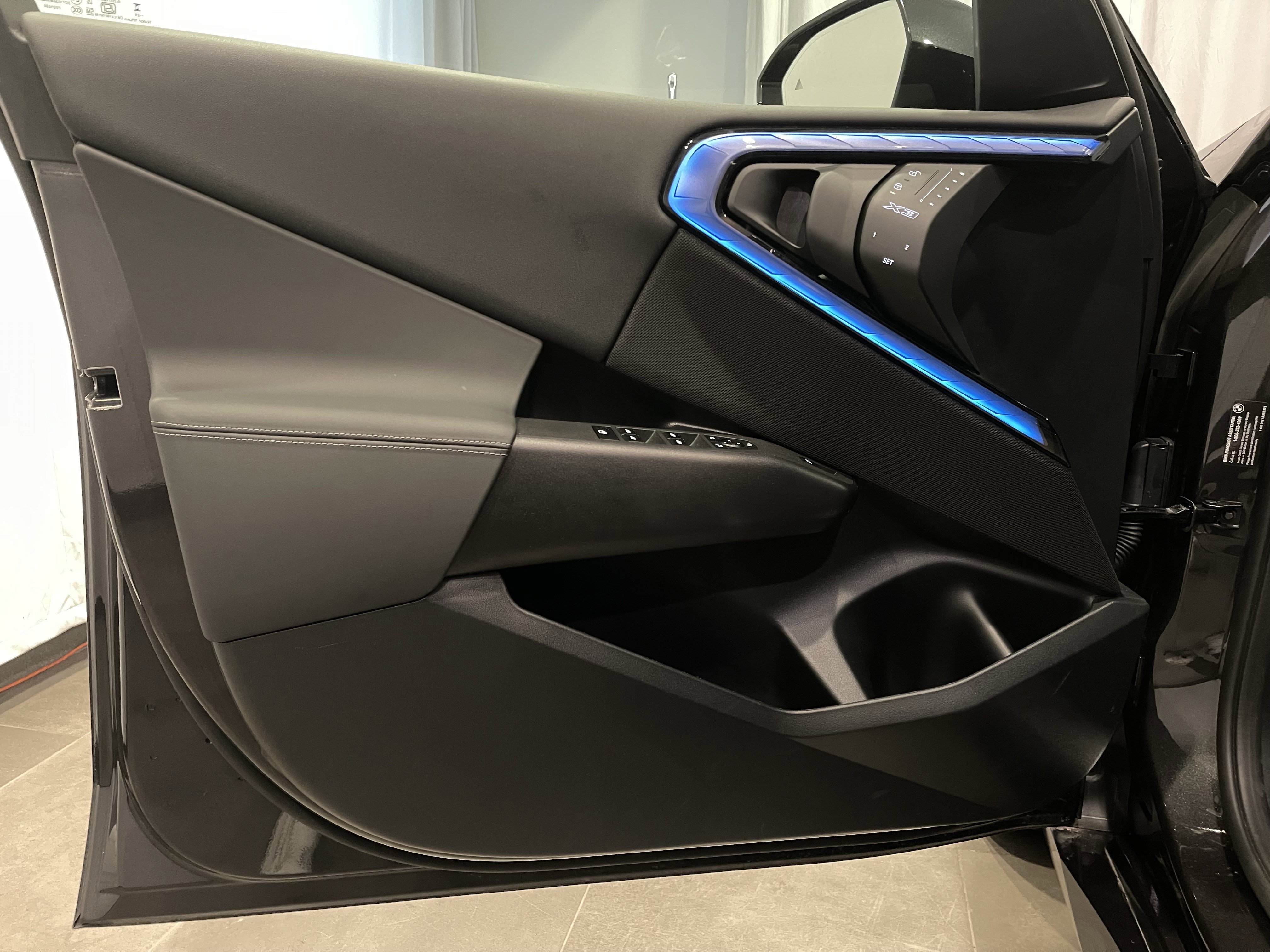 Used 2025 BMW X3 xDrive30i w/ M Sport Package image 12