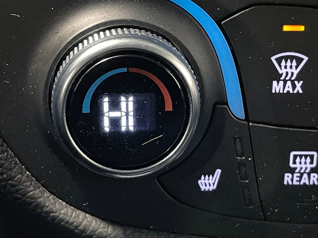 Used 2023 Chevrolet Equinox LT image 30