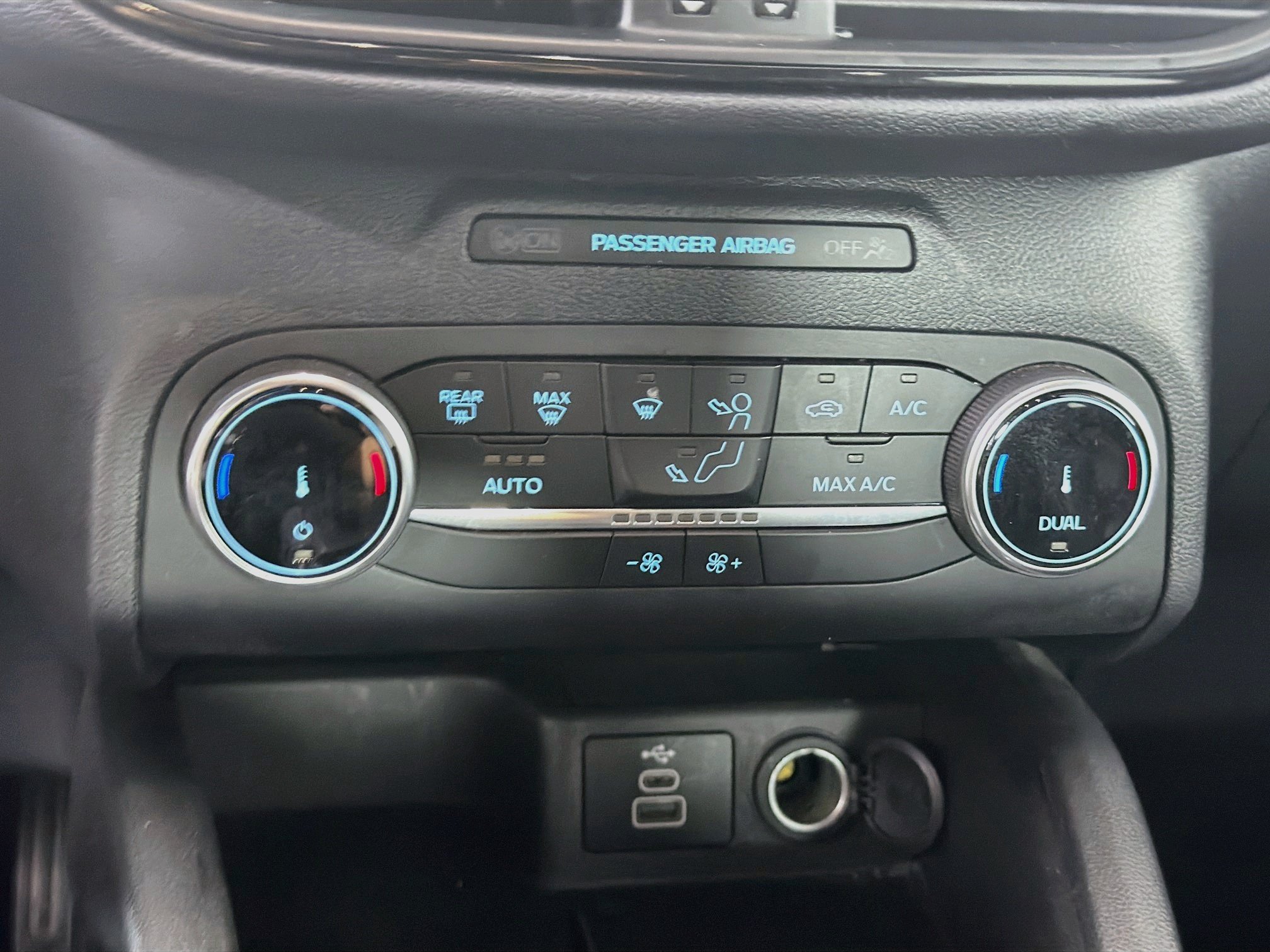 Used 2025 Ford Escape ST-Line FWD image 22
