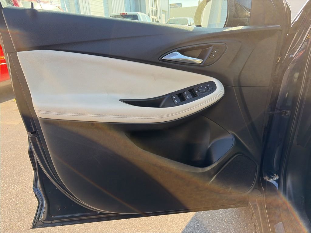 Used 2020 Buick Encore GX Preferred image 13