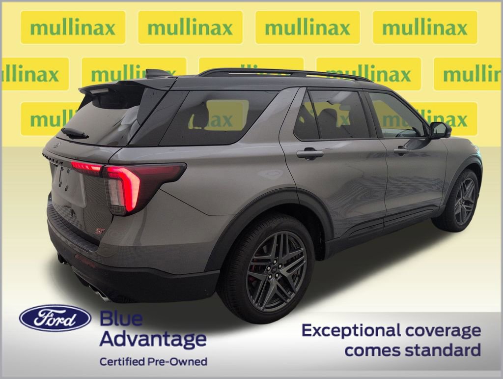 Used 2025 Ford Explorer ST w/ Sun And Sound Package image 3