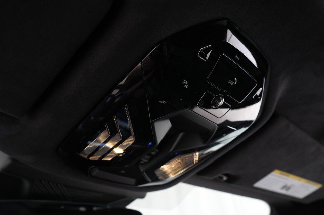 Used 2025 BMW M5 w/ Executive Package image 41