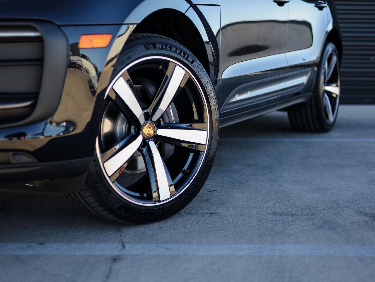 Certified 2026 Porsche Macan Turbo AWD/4WD image 12