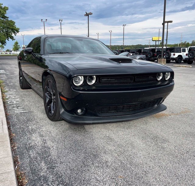 Certified 2021 Dodge Challenger R/T w/ Blacktop Package RWD image 4