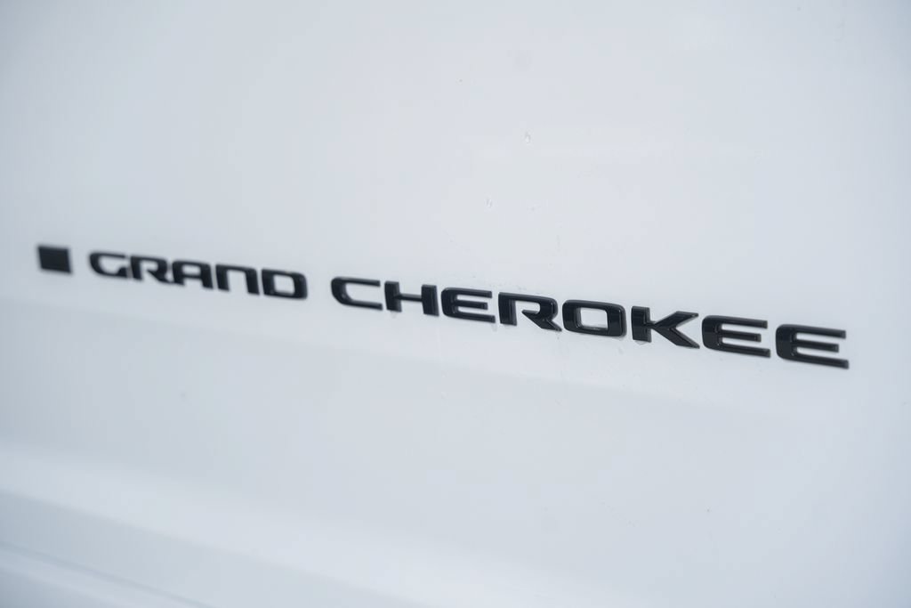 New 2026 Jeep Grand Cherokee L Limited AWD/4WD image 16
