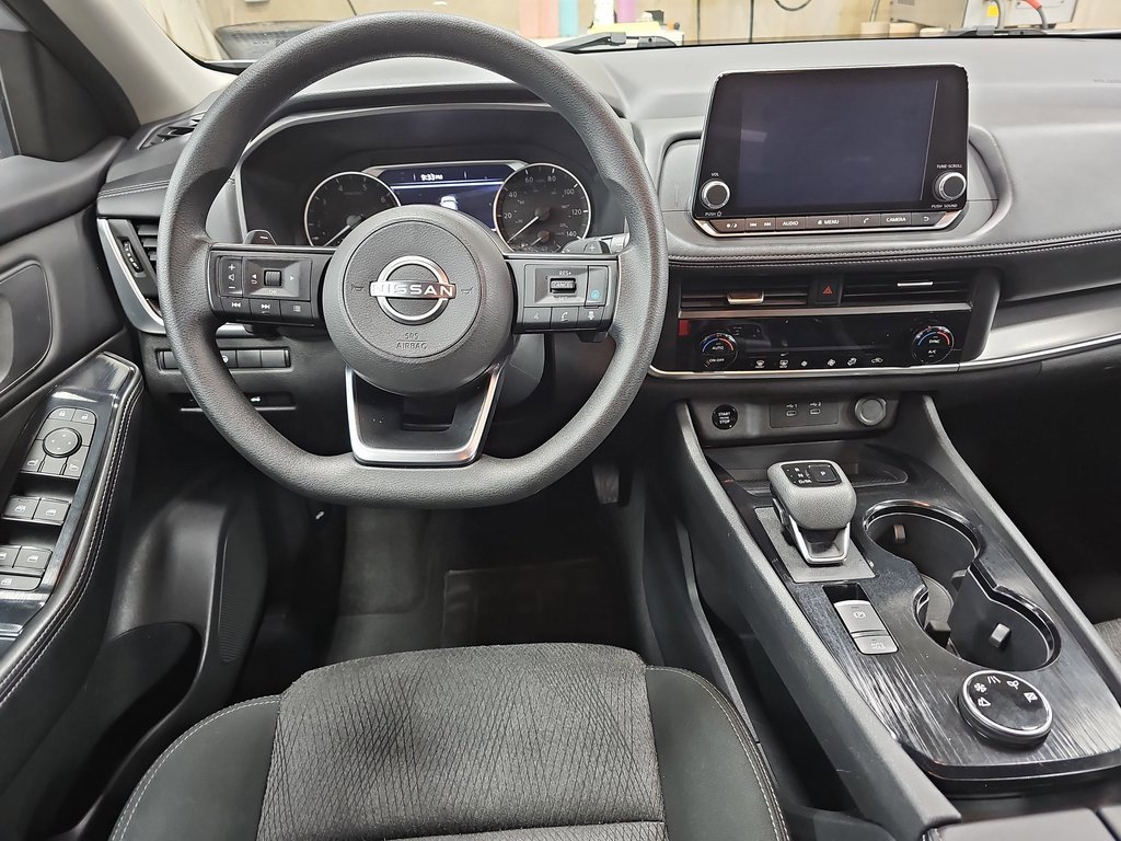 Used 2024 Nissan Rogue SV image 16