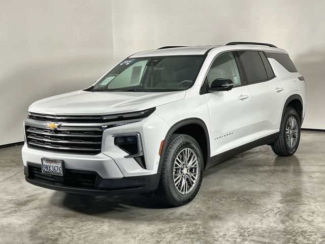 Certified 2024 Chevrolet Traverse LT w/ Enhanced Driving Package AWD/4WD image 4