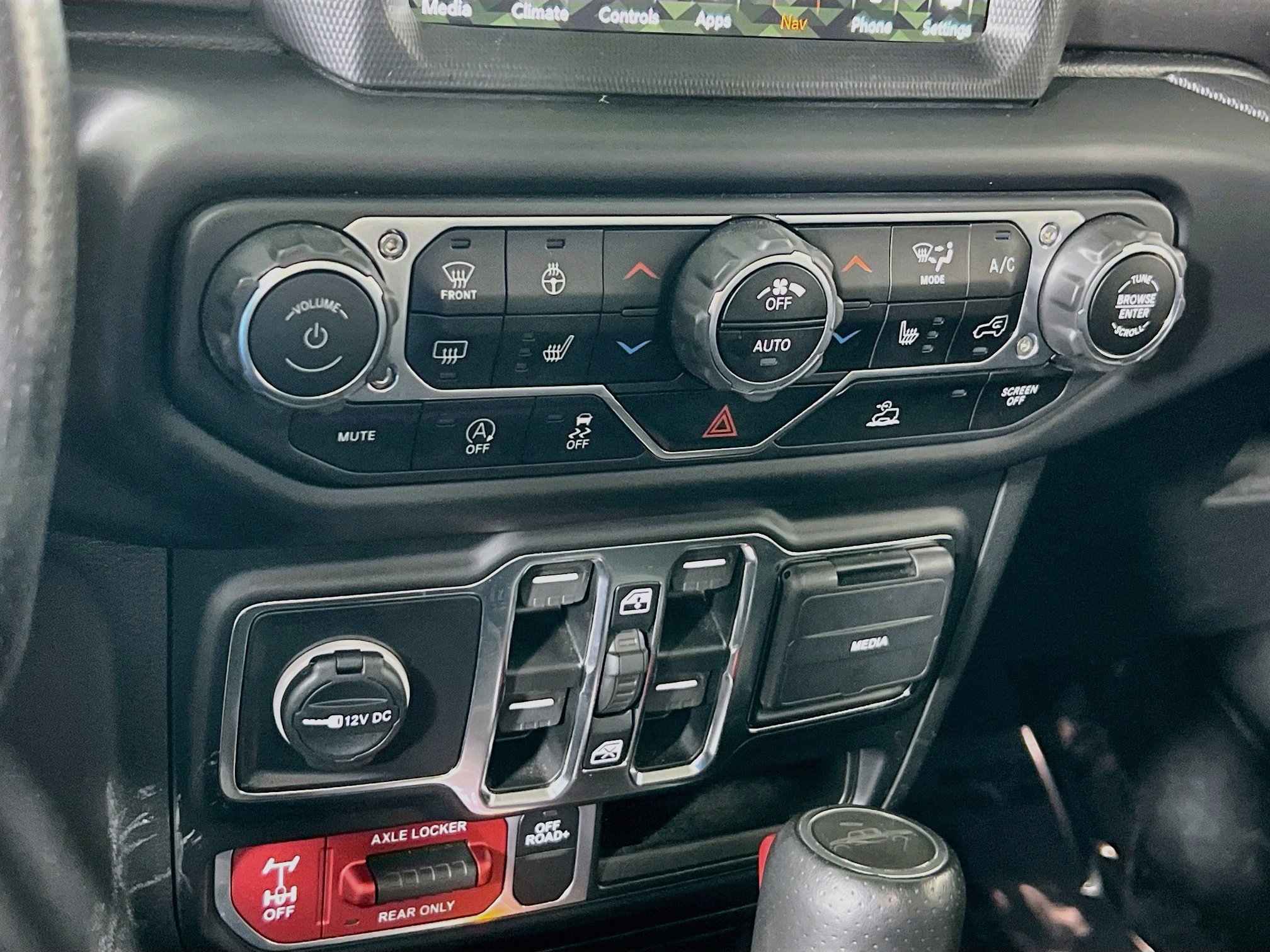 Used 2023 Jeep Gladiator Mojave w/ LED Lighting Group AWD/4WD image 16