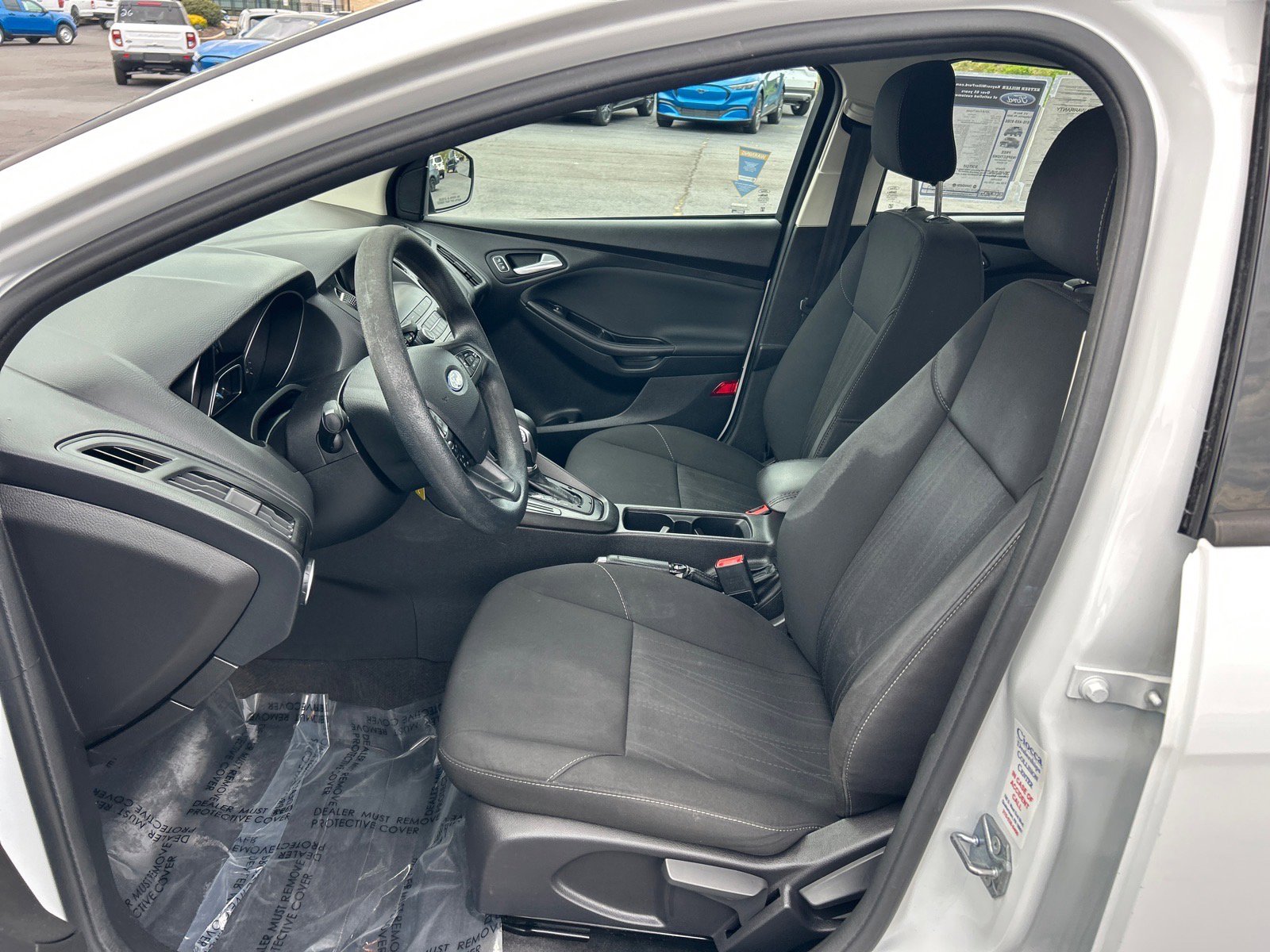 Certified 2018 Ford Focus SE image 6