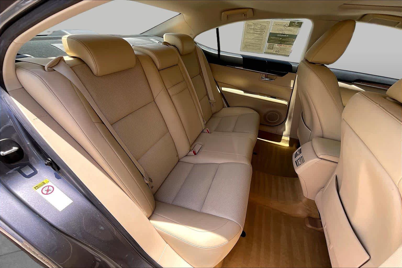 Used 2014 Lexus ES 350 w/ Premium Package FWD image 17