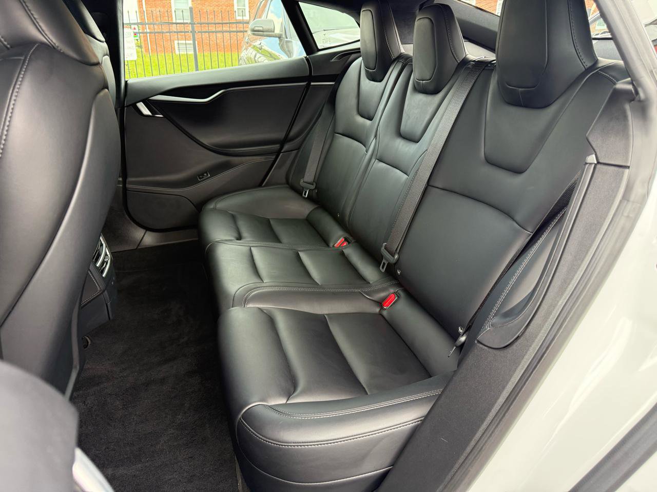 Used 2020 Tesla Model S Long Range Plus AWD/4WD image 4