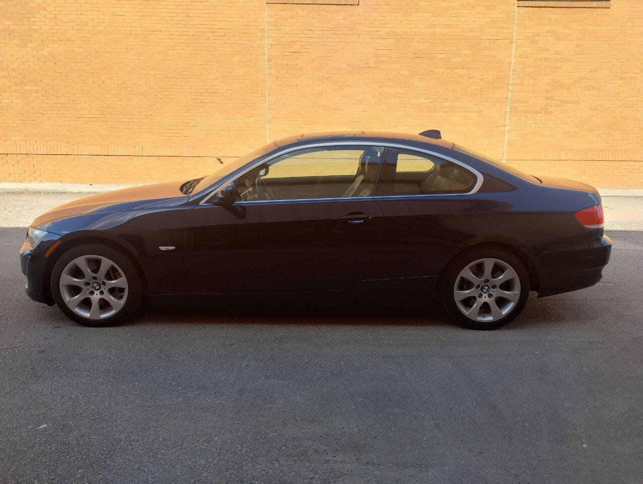 Used 2010 BMW 335i xDrive Coupe w/ Premium Pkg image 8