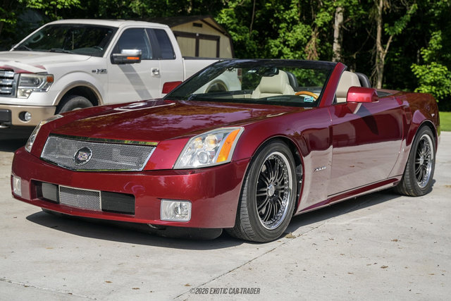 Used 2006 Cadillac XLR RWD image 14