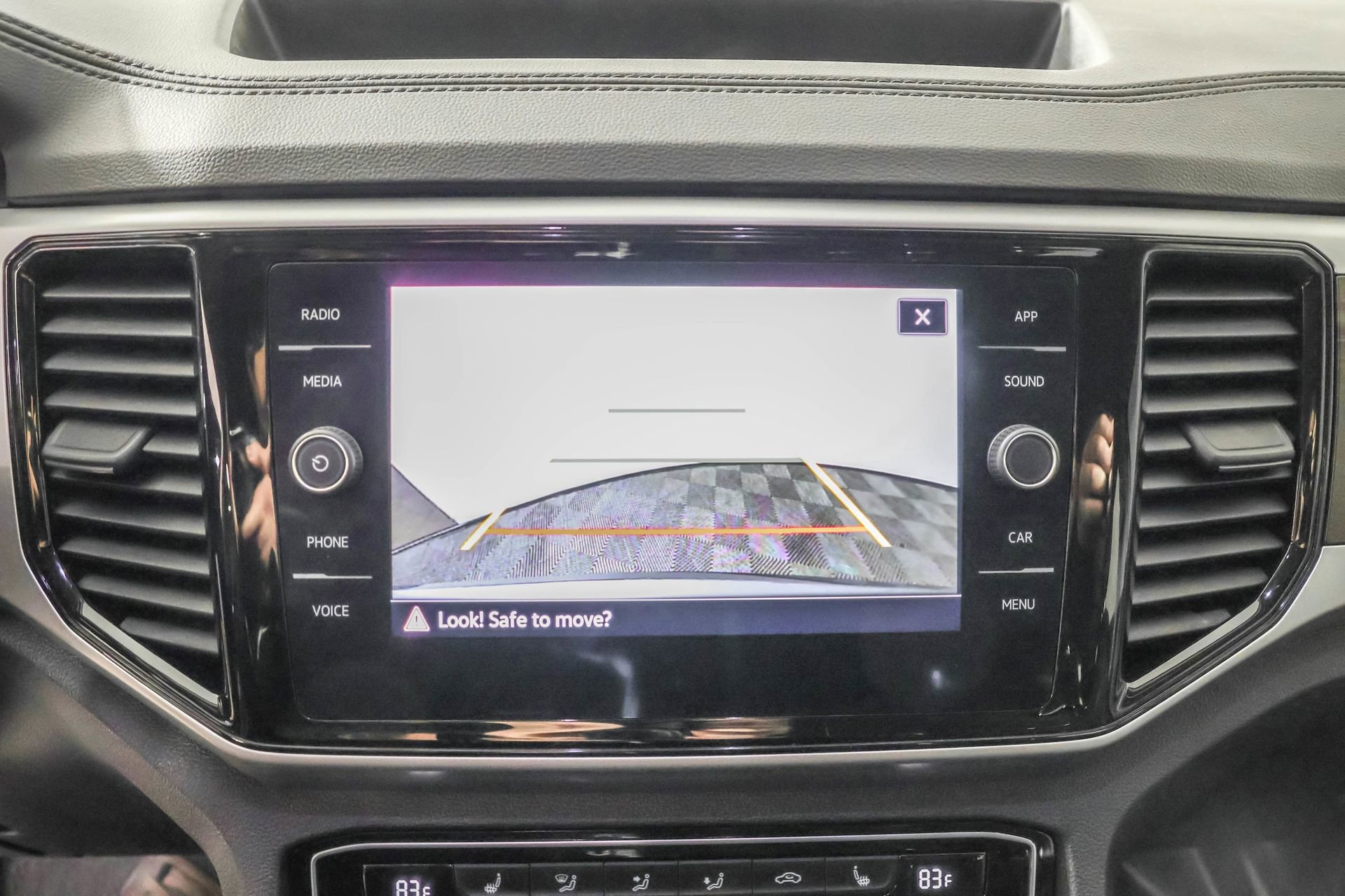 Used 2023 Volkswagen Atlas SE w/ Black Wheel Package image 8