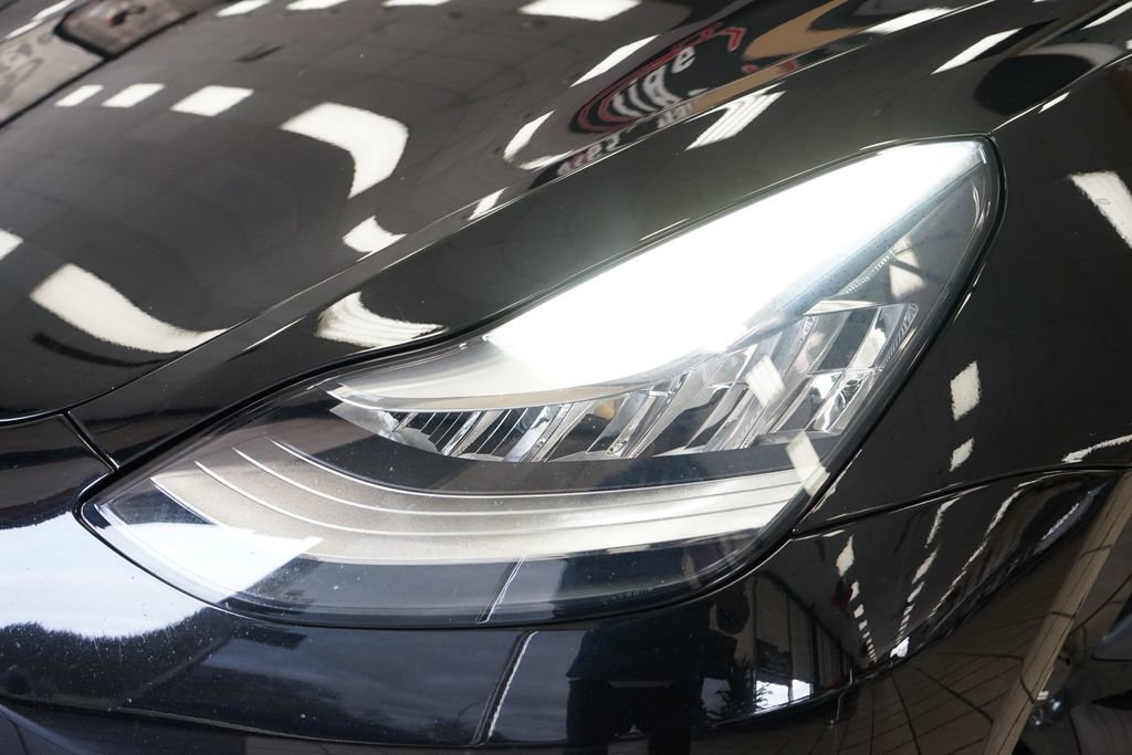 Used 2018 Tesla Model 3 Long Range image 21