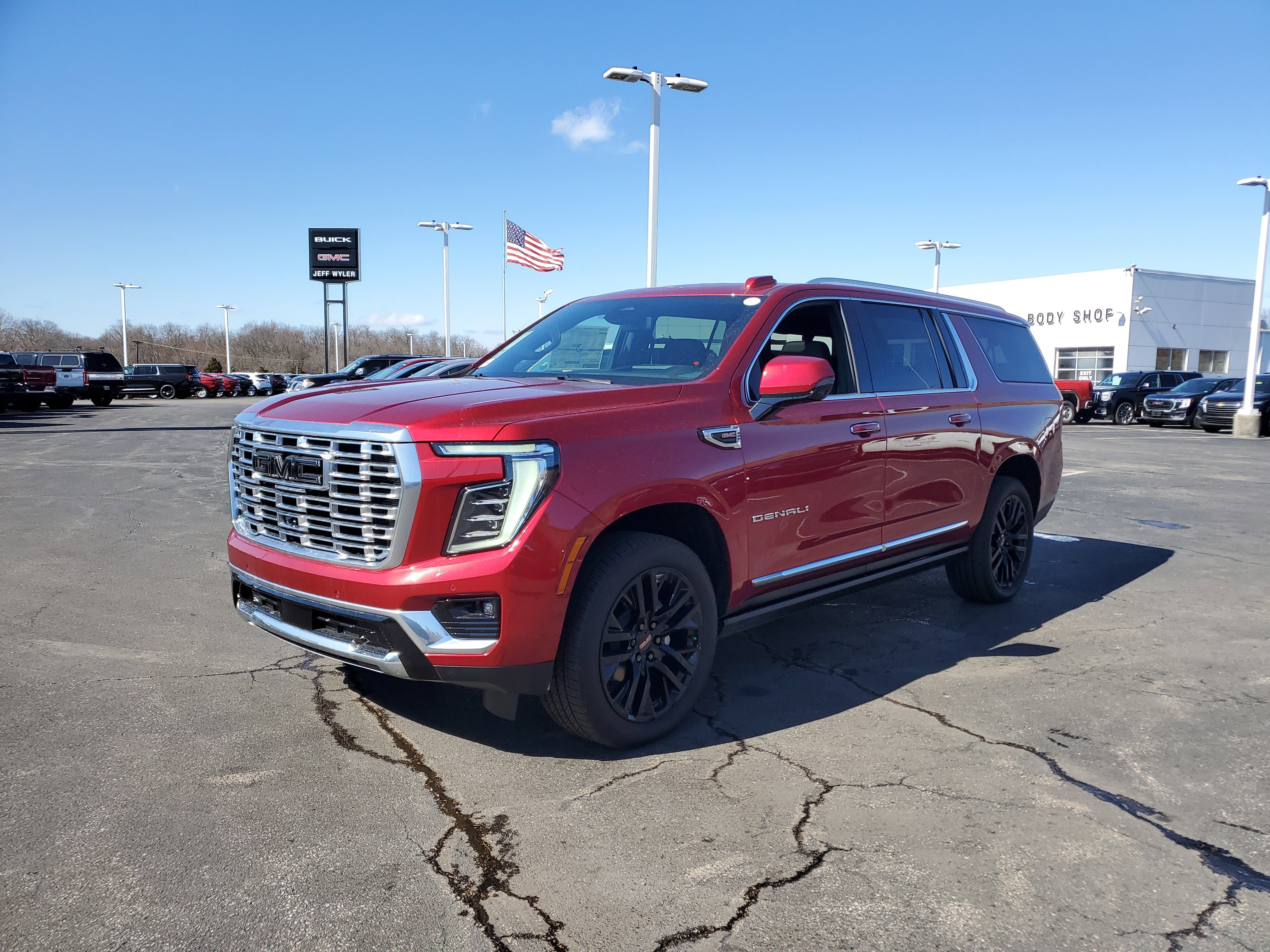 New 2025 GMC Yukon XL Denali w/ Sun & Power Step Package image 9