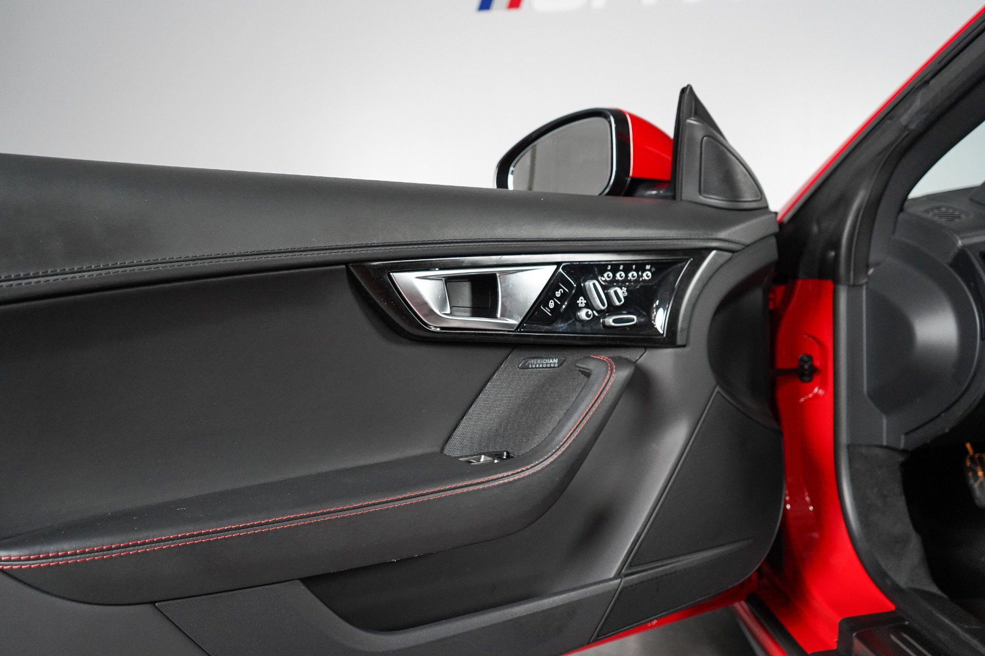 Used 2014 Jaguar F-TYPE S RWD image 49