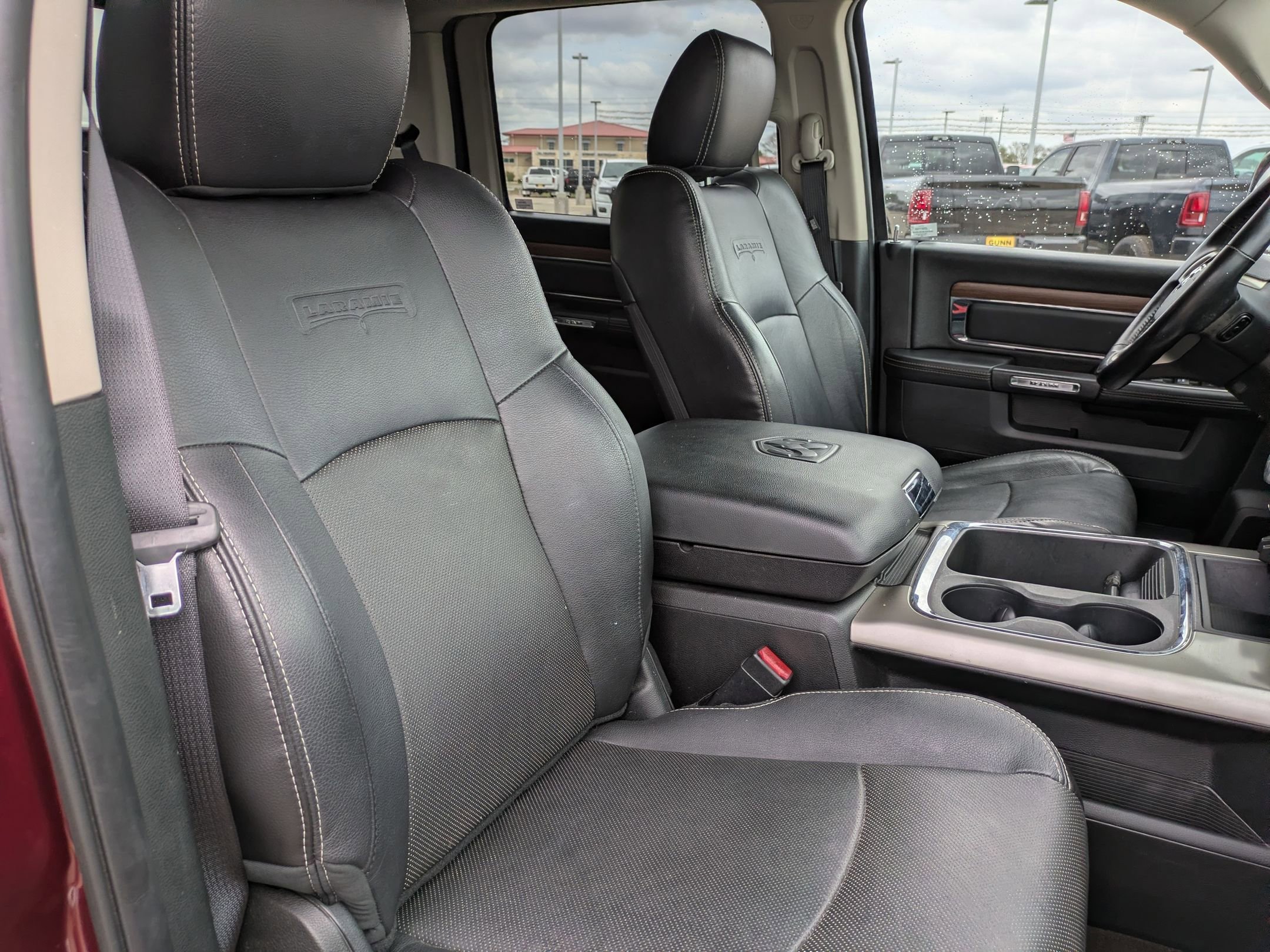 Used 2016 RAM 1500 Laramie w/ Convenience Group image 28