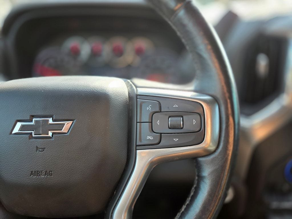 Used 2021 Chevrolet Silverado 1500 LT Trail Boss w/ Convenience Package II AWD/4WD image 17