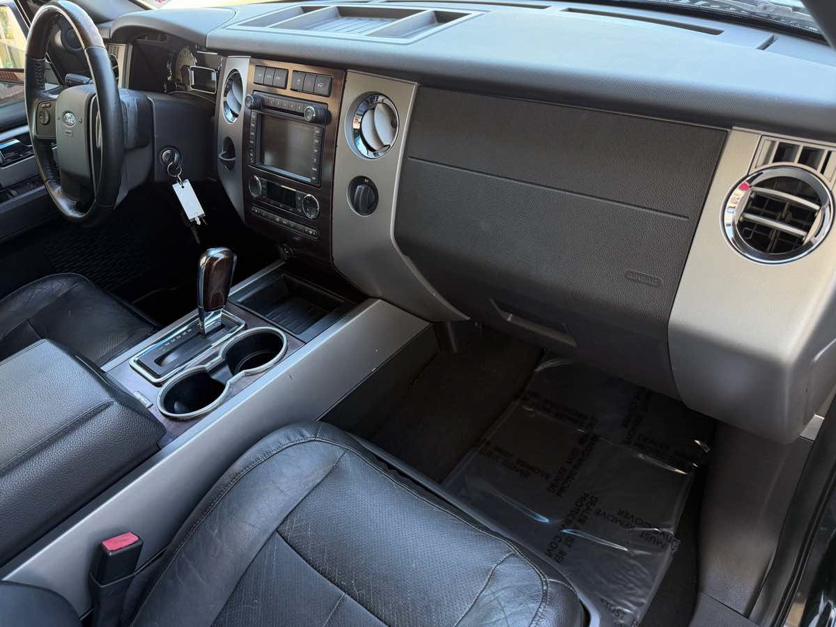 Used 2010 Ford Expedition EL Limited RWD image 25
